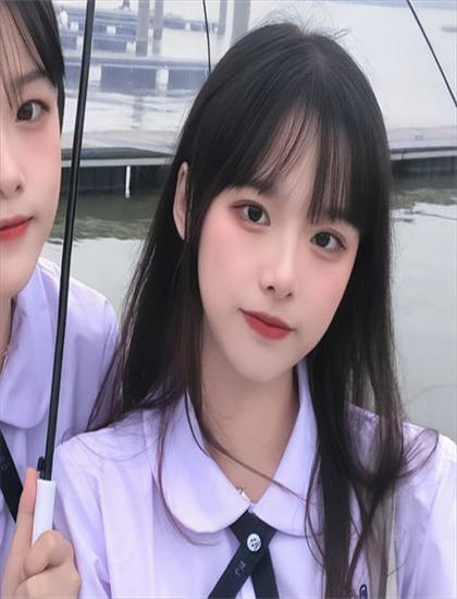 从表演艺术看《因为妈妈朋友的技巧而超越巅峰》：人物命运的象征意义与现实关联 认识表演艺术的价值